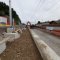 Urejanje novega perona na postajališču Notranje Gorice.